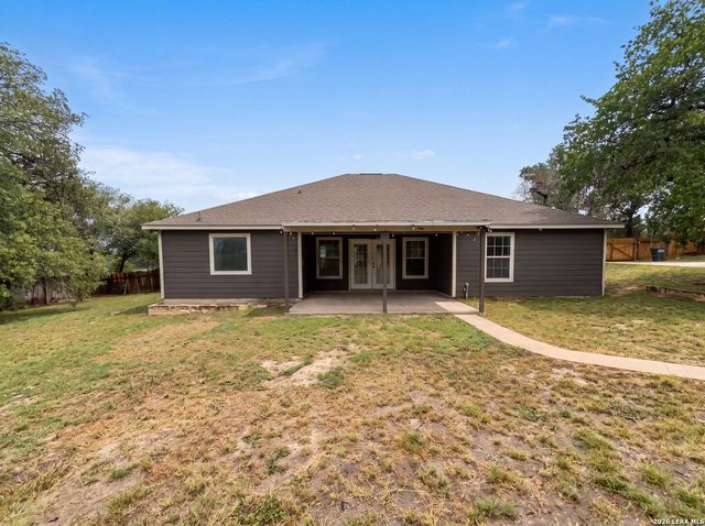 130 LOG CABIN WAY, Poteet, TX 78065