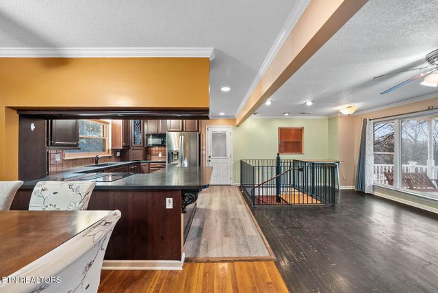 111 Old Evacuation Lane, Oliver Springs, TN 37840