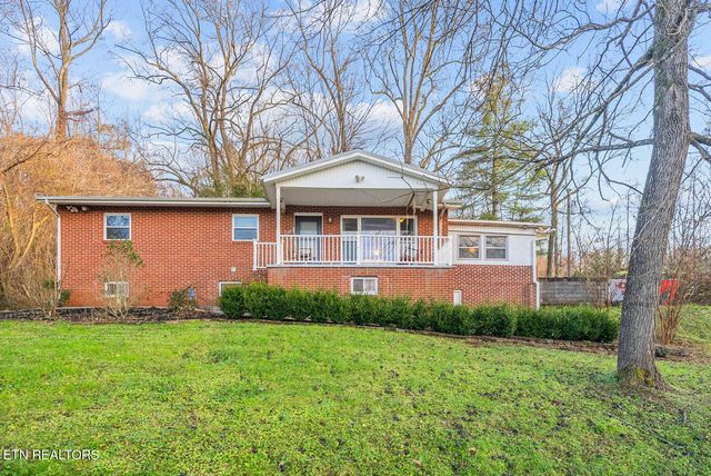 111 Old Evacuation Lane, Oliver Springs, TN 37840