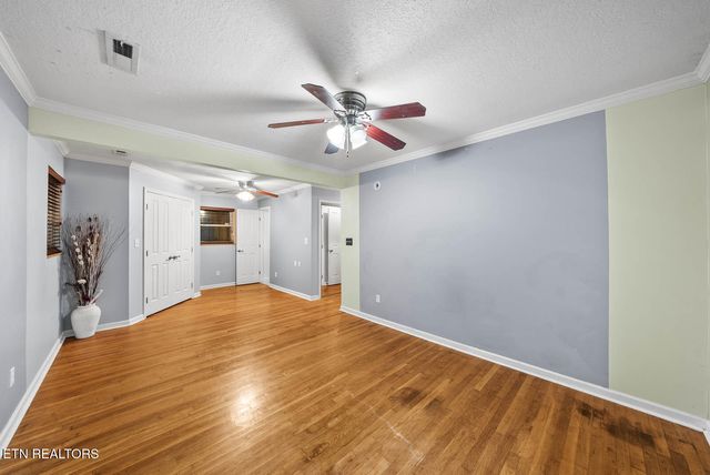 111 Old Evacuation Lane, Oliver Springs, TN 37840