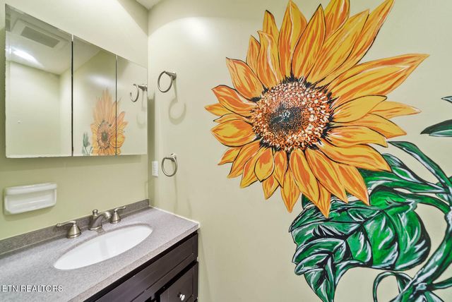 111 Old Evacuation Lane, Oliver Springs, TN 37840