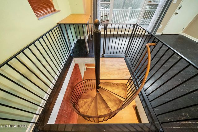 111 Old Evacuation Lane, Oliver Springs, TN 37840