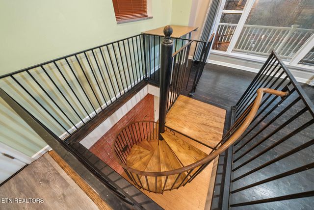 111 Old Evacuation Lane, Oliver Springs, TN 37840