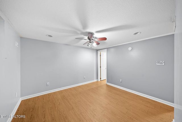 111 Old Evacuation Lane, Oliver Springs, TN 37840