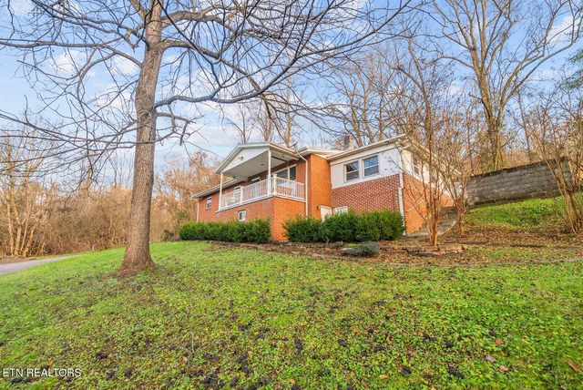 111 Old Evacuation Lane, Oliver Springs, TN 37840