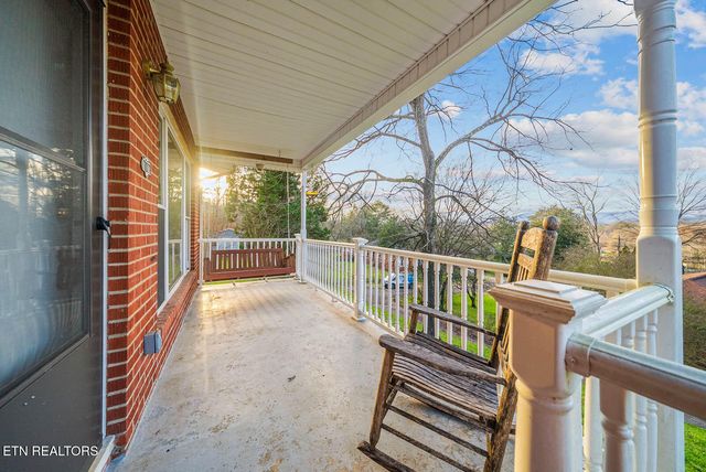 111 Old Evacuation Lane, Oliver Springs, TN 37840