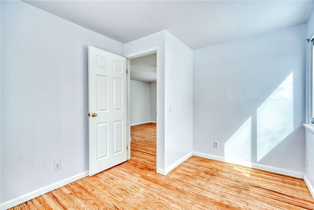 195 Kenwick Drive, Henrietta, NY 14623