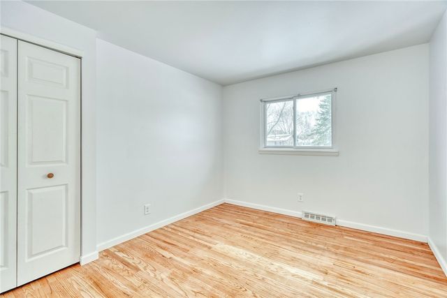 195 Kenwick Drive, Henrietta, NY 14623