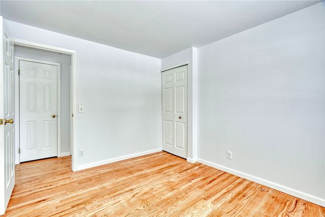 195 Kenwick Drive, Henrietta, NY 14623