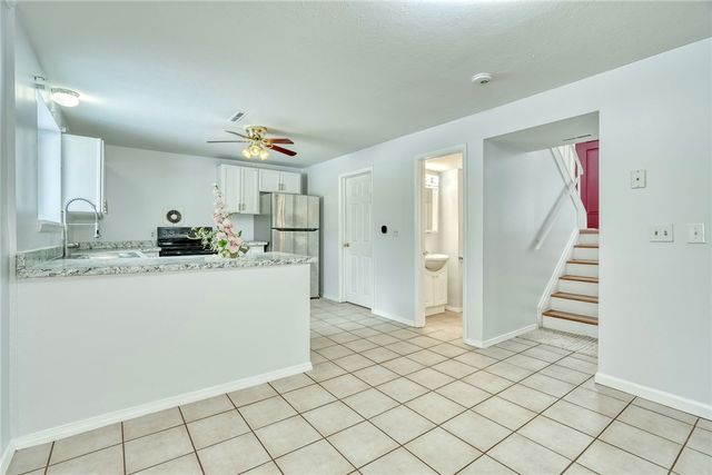 195 Kenwick Drive, Henrietta, NY 14623