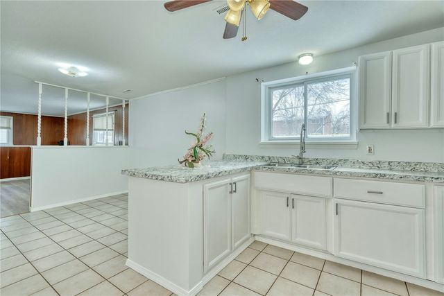 195 Kenwick Drive, Henrietta, NY 14623