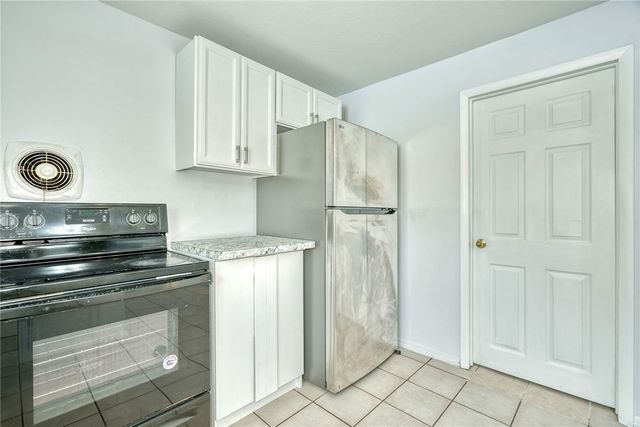 195 Kenwick Drive, Henrietta, NY 14623