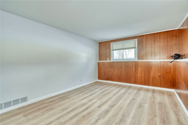 195 Kenwick Drive, Henrietta, NY 14623