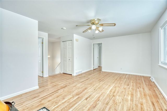 195 Kenwick Drive, Henrietta, NY 14623