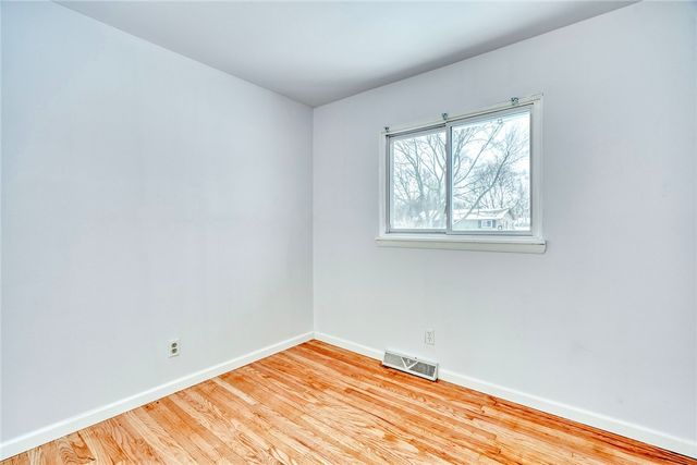 195 Kenwick Drive, Henrietta, NY 14623