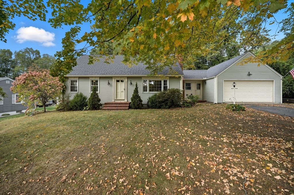 11 Hickory Hill Dr, Wilbraham, MA 01095