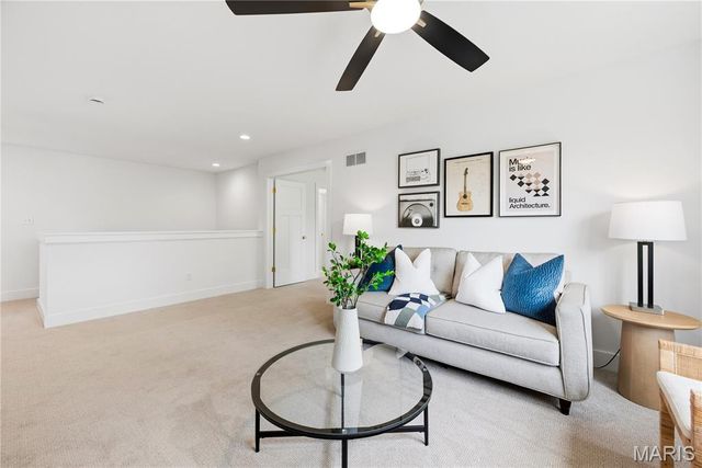 527 Ryehill Drive, St Peters, MO 63376