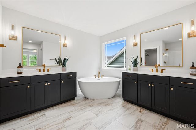 527 Ryehill Drive, St Peters, MO 63376