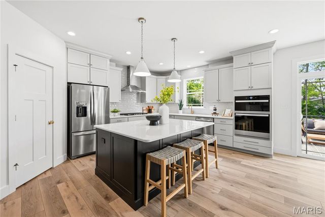 527 Ryehill Drive, St Peters, MO 63376
