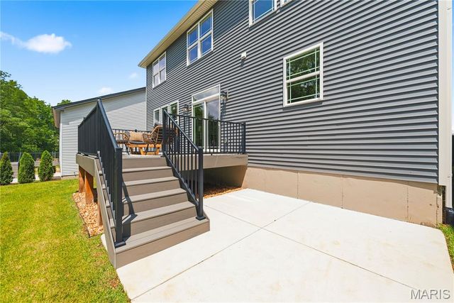 527 Ryehill Drive, St Peters, MO 63376