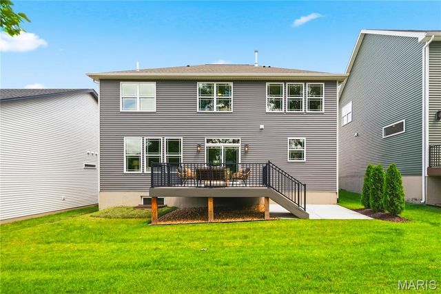 527 Ryehill Drive, St Peters, MO 63376