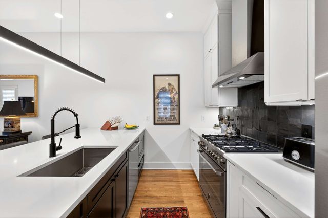 1826 5th Ave, N, Nashville, TN 37208