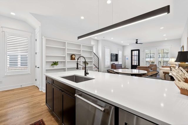 1826 5th Ave, N, Nashville, TN 37208