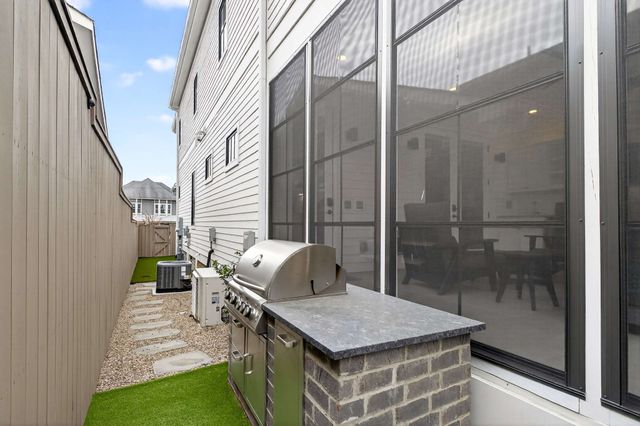 1826 5th Ave, N, Nashville, TN 37208