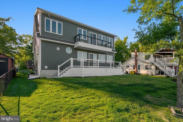 4936 LERCH DR, Shady Side, MD 20764