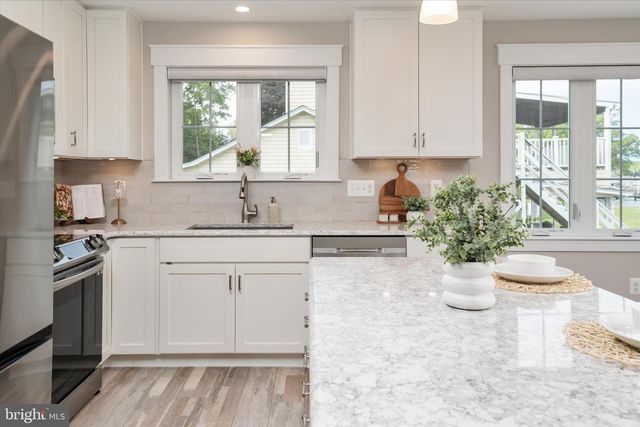 4936 LERCH DR, Shady Side, MD 20764