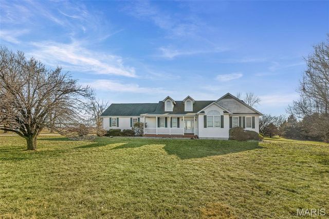404 Bluebird Lane, Jerseyville, IL 62052