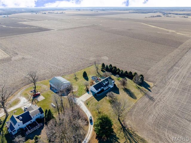 404 Bluebird Lane, Jerseyville, IL 62052