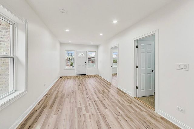 5619 S California Avenue, Chicago, IL 60629