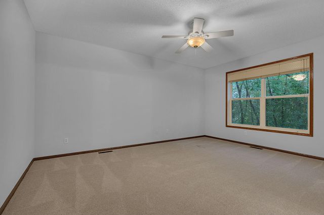 397 Campfire Curve, Chaska, MN 55318