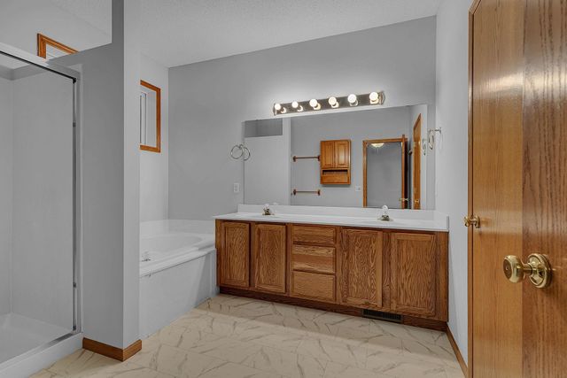397 Campfire Curve, Chaska, MN 55318