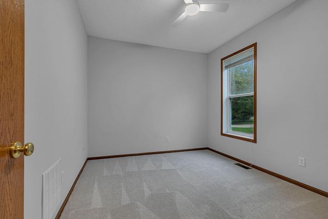 397 Campfire Curve, Chaska, MN 55318