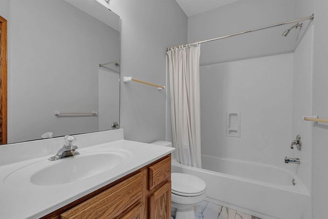 397 Campfire Curve, Chaska, MN 55318