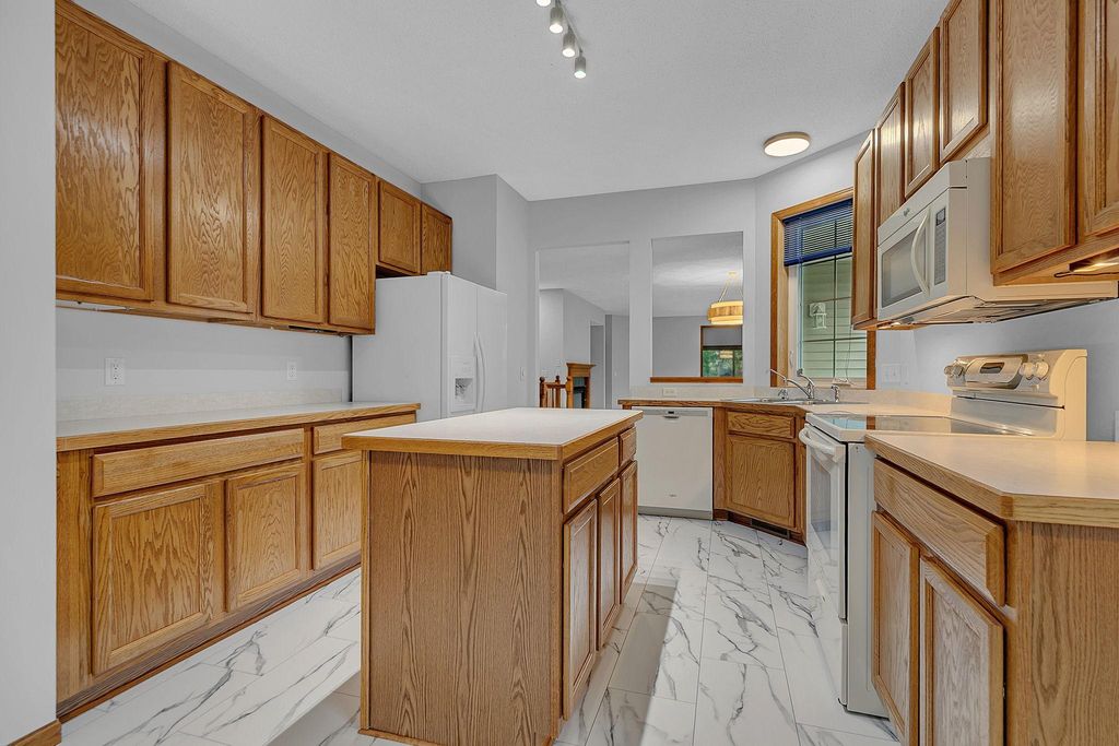 397 Campfire Curve, Chaska, MN 55318 — photo 4