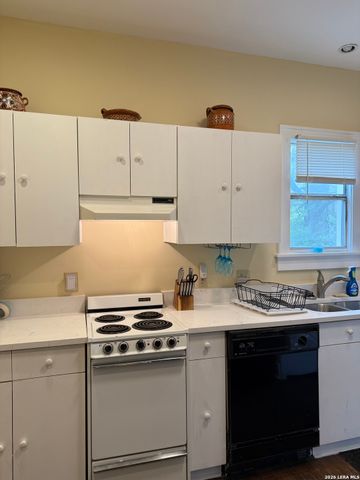 402 W Elsmere, San Antonio, TX 78212