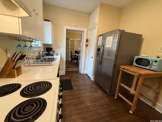 402 W Elsmere, San Antonio, TX 78212