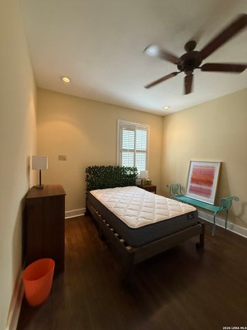 402 W Elsmere, San Antonio, TX 78212