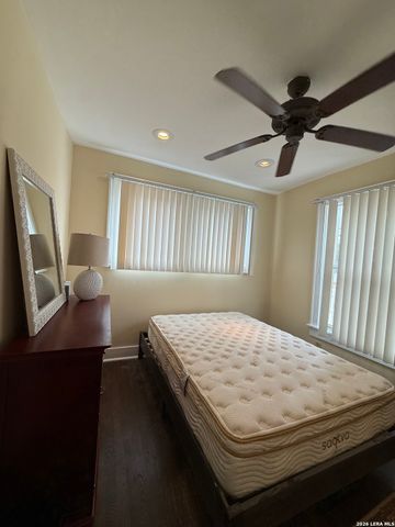 402 W Elsmere, San Antonio, TX 78212