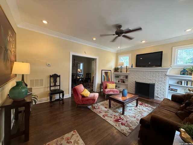 402 W Elsmere, San Antonio, TX 78212