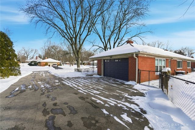 4033 Stonehaven Road, Kettering, OH 45429