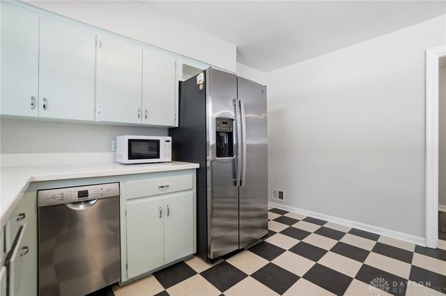 4033 Stonehaven Road, Kettering, OH 45429