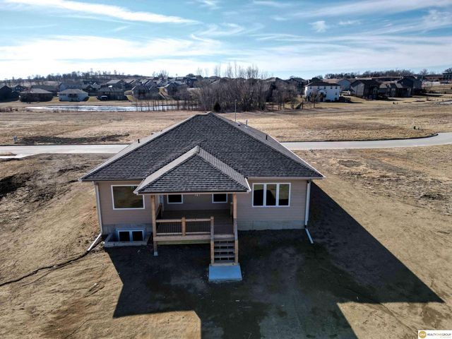 14926 Hibbs Street, Bennington, NE 68007