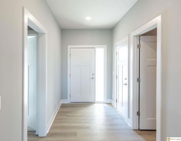 14926 Hibbs Street, Bennington, NE 68007