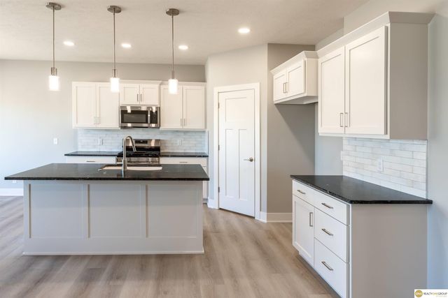 14926 Hibbs Street, Bennington, NE 68007