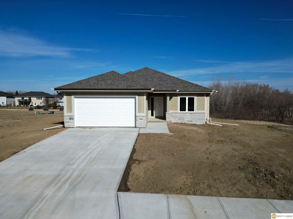 14926 Hibbs Street, Bennington, NE 68007