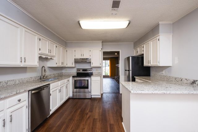 1511 Pickering Drive, Little Rock, AR 72211